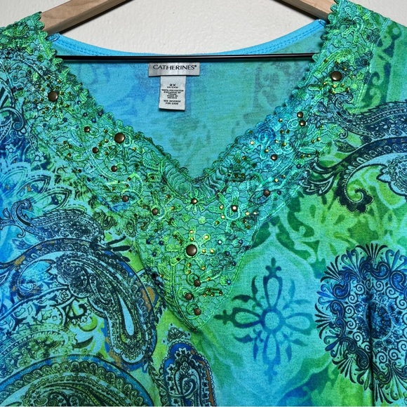 Catherines Women Top 2X Blue Green Sequins V-Neck Embroidered Share Bite Paisley - Picture 2 of 9